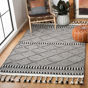 Casablanca 575 With Tassel Handloomed 80% Wool, 20% Cotton Bohemian Rug Black / Ivory 80% WOOL, 20% COTTON CSB575Z-8