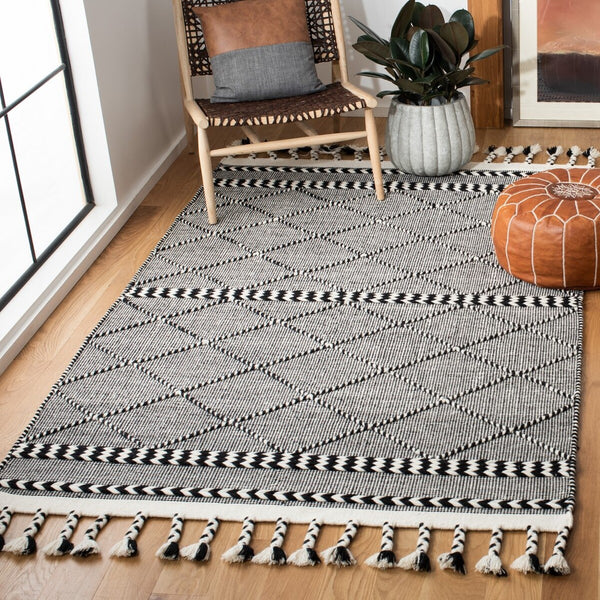Casablanca 575 With Tassel Handloomed 80% Wool, 20% Cotton Bohemian Rug Black / Ivory 80% WOOL, 20% COTTON CSB575Z-8