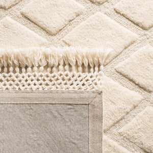 Safavieh Casablanca CSB651 Tufted Rug