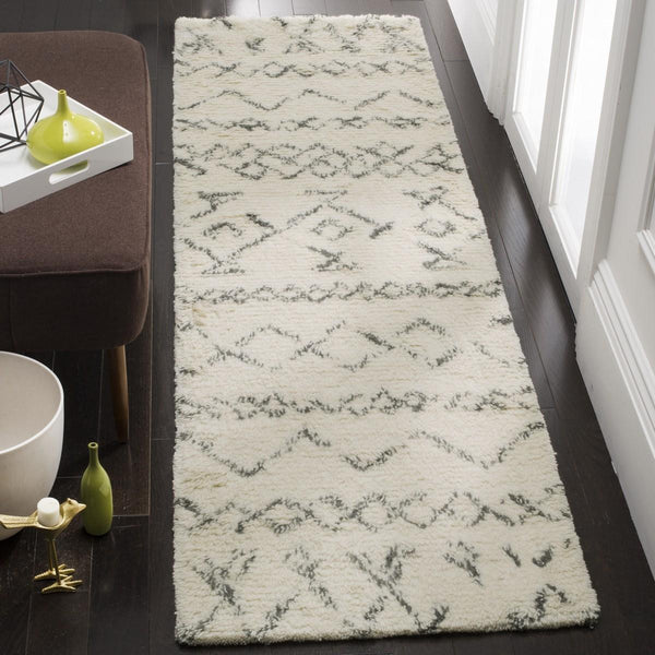 Casablanca Shag Hand-Tufted Rug in Luxurious New Zealand Wool for Cozy and Stylish Interiors