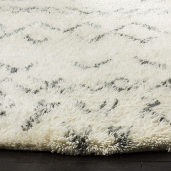 Casablanca Shag Hand-Tufted Rug in Luxurious New Zealand Wool for Cozy and Stylish Interiors