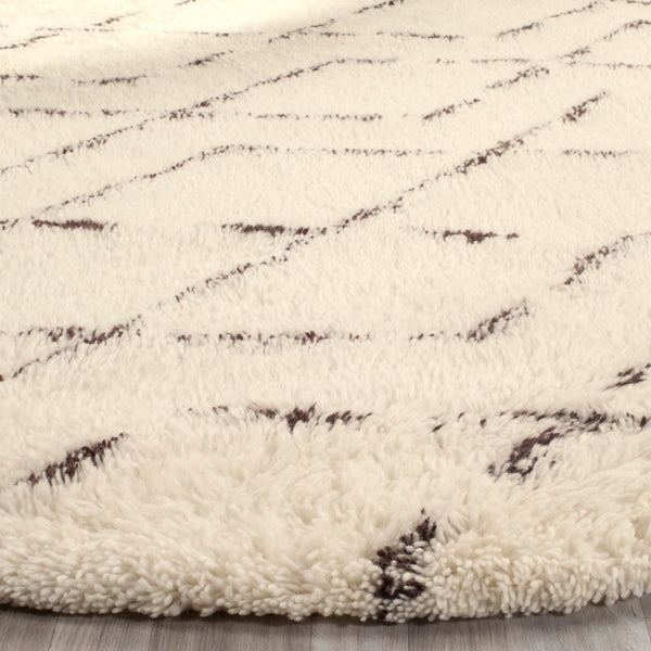 Safavieh Casablanca CSB847 Hand Tufted Rug