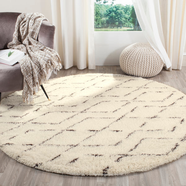 Safavieh Casablanca CSB847 Hand Tufted Rug