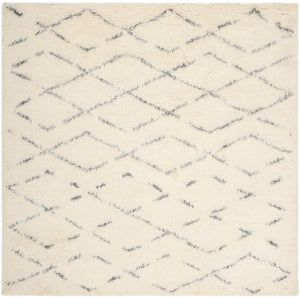 Safavieh Casablanca CSB847 Hand Tufted Rug