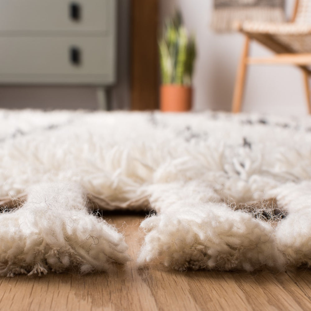 Safavieh Casablanca CSB954 Hand Woven Rug