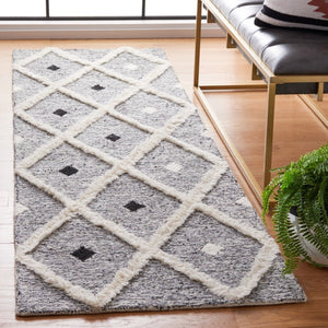 Safavieh Casablanca 980 Hand Tufted 80% Wool/20% Cotton Bohemian Rug CSB980Z-8