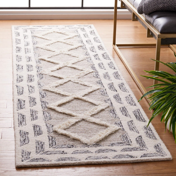 Safavieh Casablanca 982 Hand Tufted 80% Wool/20% Cotton Bohemian Rug CSB982F-8