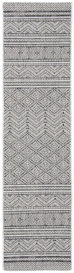 Courtyard  Outdoor Power Loomed 85.4% Polypropylene, 10.4% Polyester, 4.2% Latex Rug Black / Grey