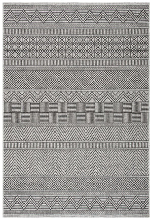 Courtyard  Outdoor Power Loomed 85.4% Polypropylene, 10.4% Polyester, 4.2% Latex Rug Black / Grey