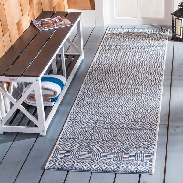 Courtyard  Outdoor Power Loomed 85.4% Polypropylene, 10.4% Polyester, 4.2% Latex Rug Blue / Navy