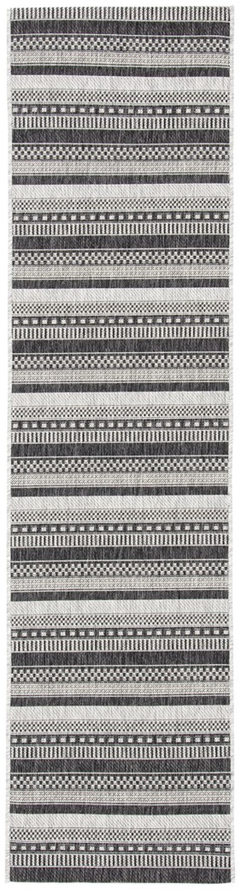 Courtyard  Outdoor Power Loomed 85.4% Polypropylene, 10.4% Polyester, 4.2% Latex Rug Black / Grey