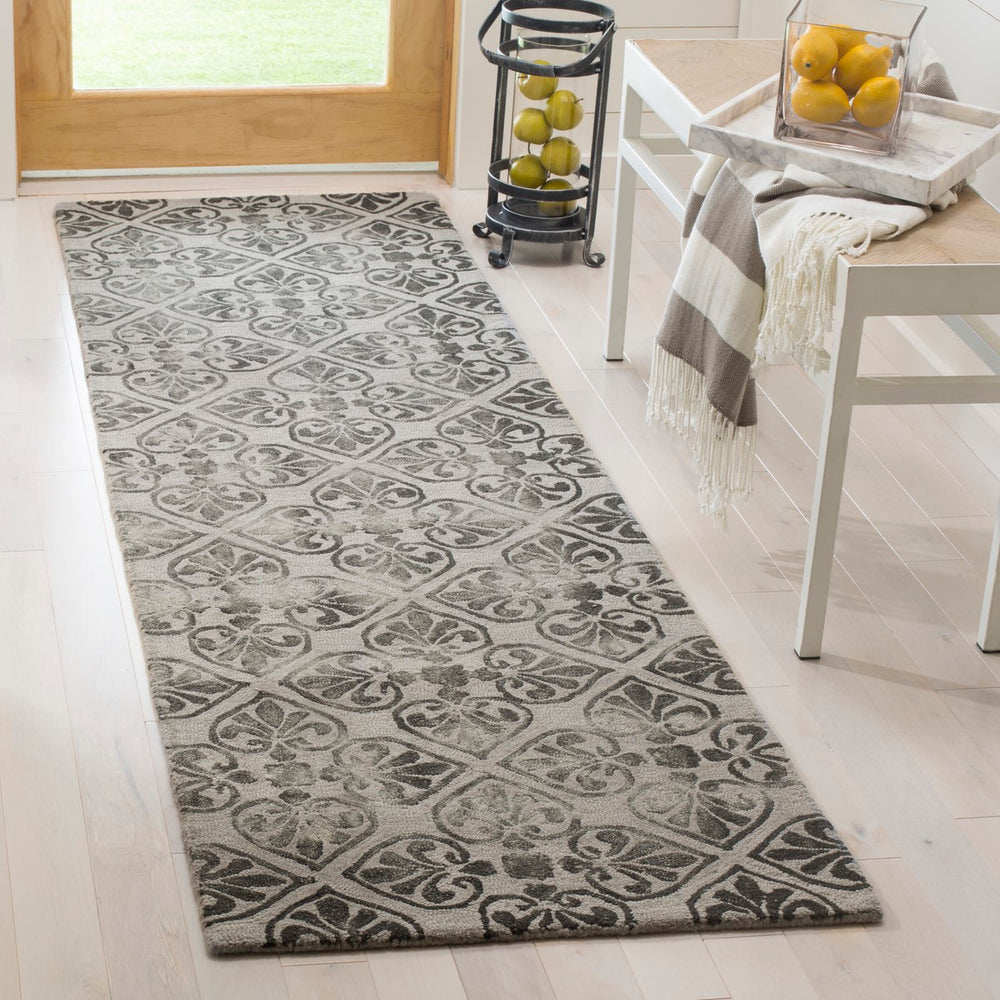 Safavieh Dip DDY101 Hand Tufted Rug