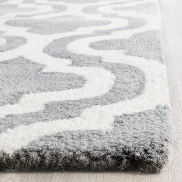 Safavieh Dip Dye 537 Hand Tufted Wool Rug DDY537C-3