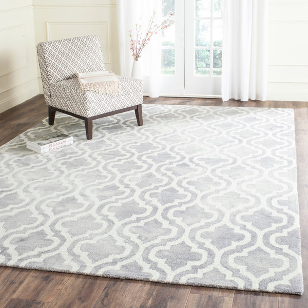 Safavieh Dip DDY537 Hand Tufted Rug