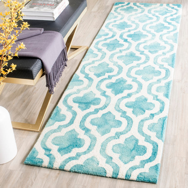 Safavieh Dip DDY537 Hand Tufted Rug