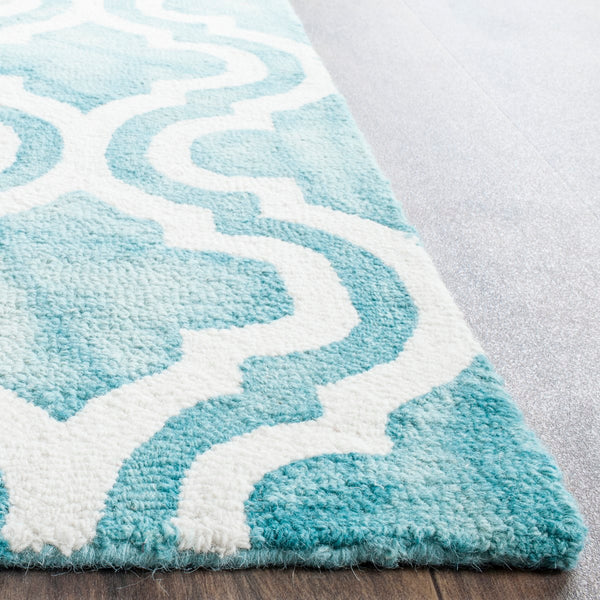 Safavieh Dip DDY537 Hand Tufted Rug