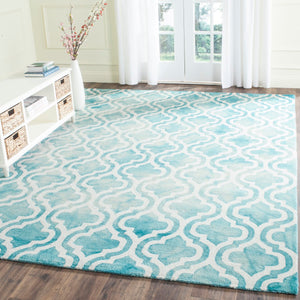 Safavieh Dip DDY537 Hand Tufted Rug