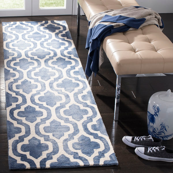 Safavieh Dip DDY537 Hand Tufted Rug