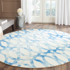 Safavieh Dip DDY675 Hand Tufted Rug