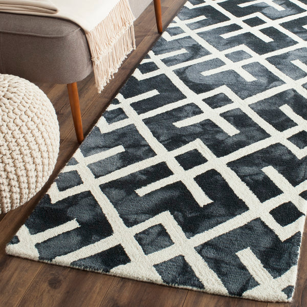 Safavieh Dip DDY677 Hand Tufted Rug