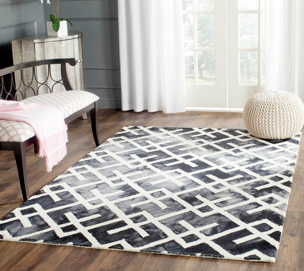 Safavieh Dip DDY677 Hand Tufted Rug