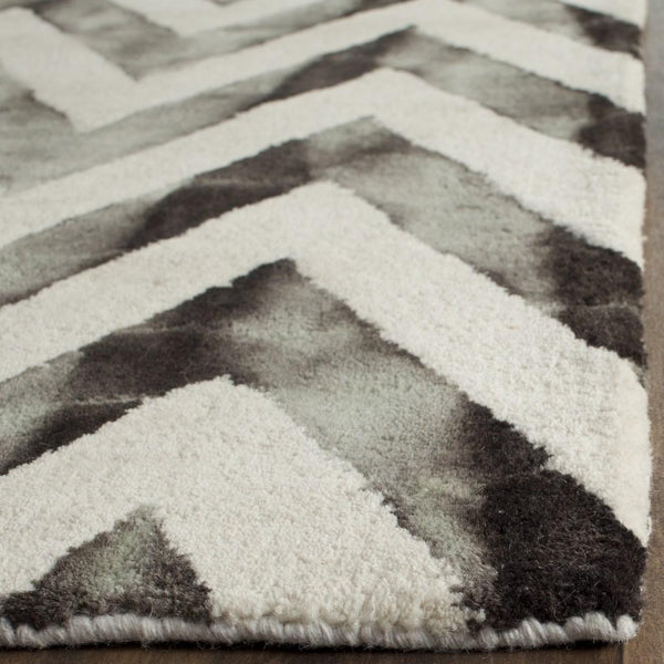 Safavieh Dip Dye 715 Hand Tufted Wool Rug DDY715D-3