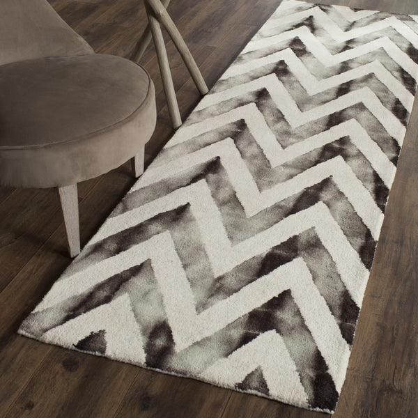 Safavieh Dip Dye 715 Hand Tufted Wool Rug DDY715D-3