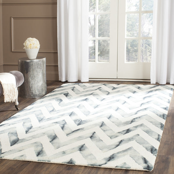Safavieh Dip Dye 715 Hand Tufted Wool Rug DDY715J-3