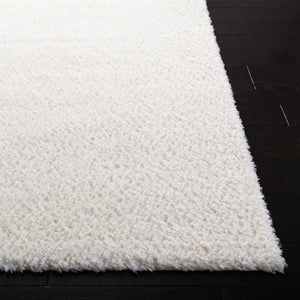 Decora Shaggy 100 Decora Shaggy 101 Shag & Flokati Power Loomed 100% Polyester Rug Ivory