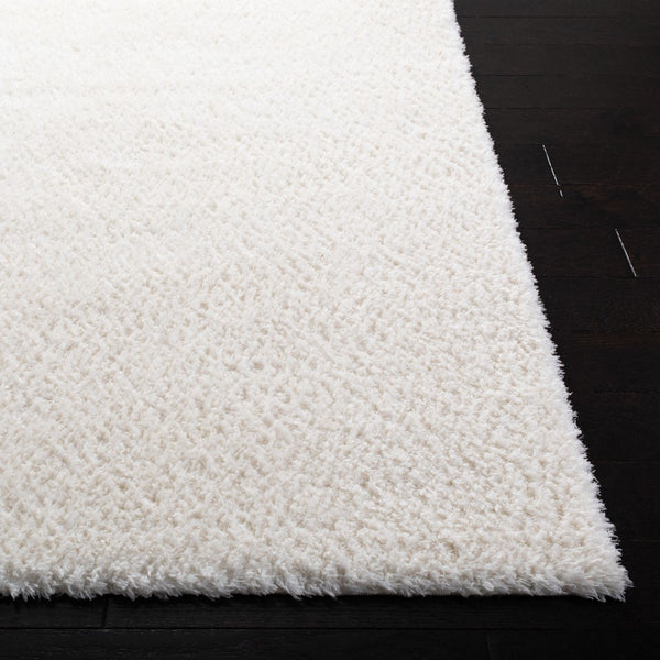 Decora Shaggy 100 Decora Shaggy 101 Shag & Flokati Power Loomed 100% Polyester Rug Ivory
