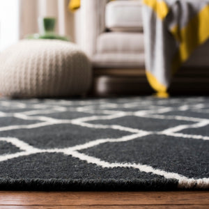 Safavieh Dhurries 204 Hand Woven Flat Weave Wool Rug DHU204A-3