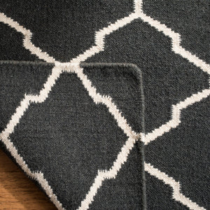 Safavieh Dhurries 204 Hand Woven Flat Weave Wool Rug DHU204A-3