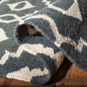 Safavieh Dhurries 205 Hand Woven Flat Weave Wool Rug DHU205C-3