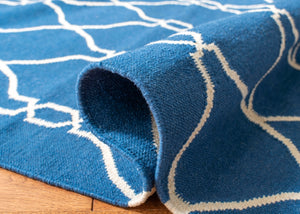 Safavieh Dhurries 415 Hand Woven Flat Weave Wool Rug DHU415A-3