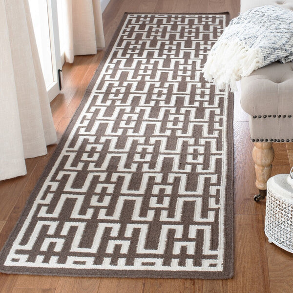 Safavieh Dhurries 621 Flat Weave 50% Banana Silk/30% Wool/20% Cotton Rug DHU621C-3