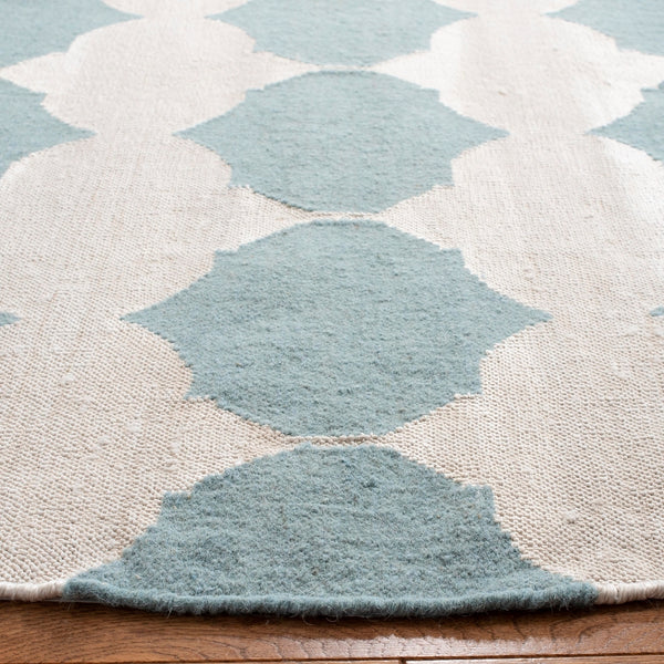 Safavieh Dhurries 624 Hand Woven Flat Weave 50% Banana Silk/30% Wool/20% Cotton Rug DHU624A-3