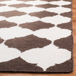 Safavieh Dhurries 624 Hand Woven Flat Weave 50% Banana Silk/30% Wool/20% Cotton Rug DHU624C-3