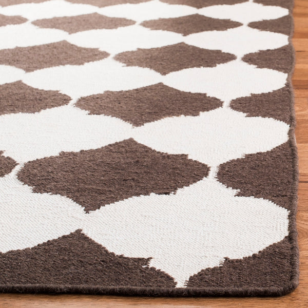 Safavieh Dhurries 624 Hand Woven Flat Weave 50% Banana Silk/30% Wool/20% Cotton Rug DHU624C-3