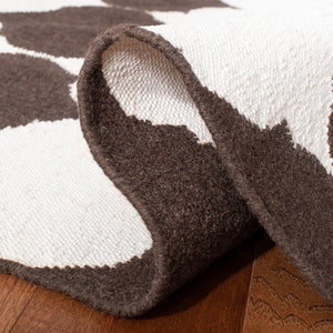 Safavieh Dhurries 624 Hand Woven Flat Weave 50% Banana Silk/30% Wool/20% Cotton Rug DHU624C-3