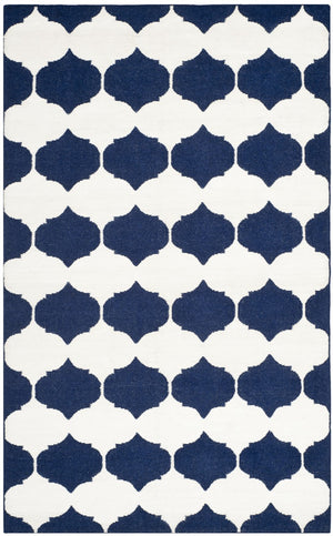 Safavieh Dhurries 624 Hand Woven Flat Weave 50% Banana Silk/30% Wool/20% Cotton Rug DHU624D-3