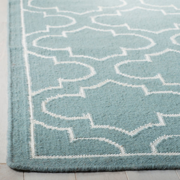 Safavieh Dhurries 625 Hand Woven Flat Weave 50% Banana Silk/30% Wool/20% Cotton Rug DHU625A-3