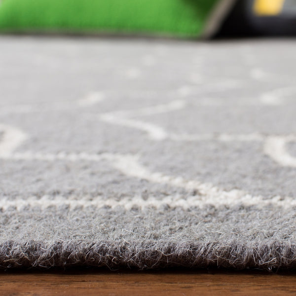 Safavieh Dhurries 625 Hand Woven Flat Weave 50% Banana Silk/30% Wool/20% Cotton Rug DHU625B-3