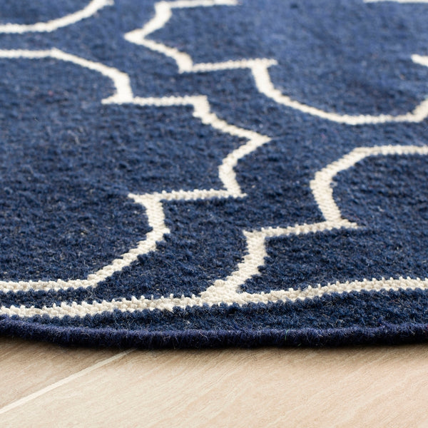 Safavieh Dhurries 625 Hand Woven Flat Weave 50% Banana Silk/30% Wool/20% Cotton Rug DHU625D-3