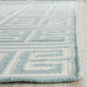 Safavieh Dhurries 626 Hand Woven Flat Weave 50% Banana Silk/30% Wool/20% Cotton Rug DHU626A-3