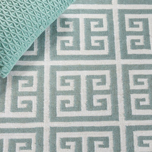 Safavieh Dhurries 626 Hand Woven Flat Weave 50% Banana Silk/30% Wool/20% Cotton Rug DHU626A-3