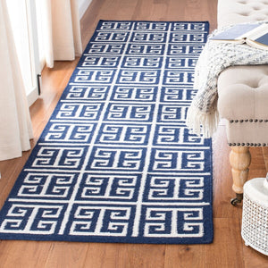 Safavieh Dhurries 626 Hand Woven Flat Weave 50% Banana Silk/30% Wool/20% Cotton Rug DHU626D-3