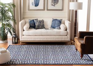 Safavieh Dhurries 626 Hand Woven Flat Weave 50% Banana Silk/30% Wool/20% Cotton Rug DHU626D-3