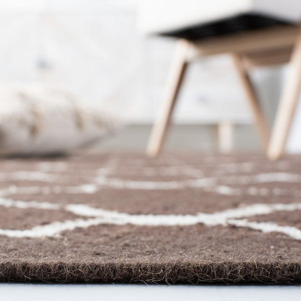 Safavieh Dhurries 627 Hand Woven Flat Weave 50% Banana Silk/30% Wool/20% Cotton Rug DHU627C-3