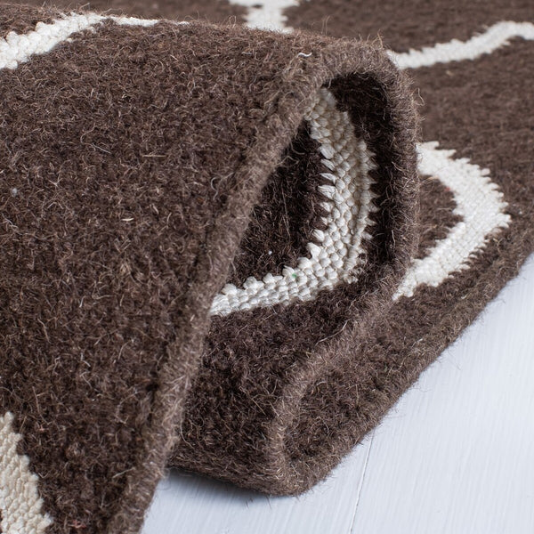 Safavieh Dhurries 627 Hand Woven Flat Weave 50% Banana Silk/30% Wool/20% Cotton Rug DHU627C-3