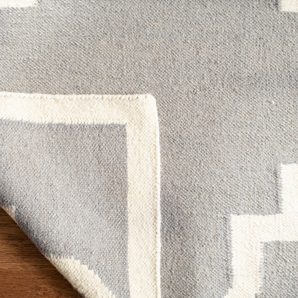 Safavieh Dhurries 633 Hand Woven Flat Weave 80% Wool/20% Cotton Rug DHU633B-3
